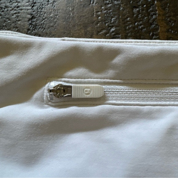 Lululemon White Speed U Shorts Size 6 Tall - Picture 4 of 8